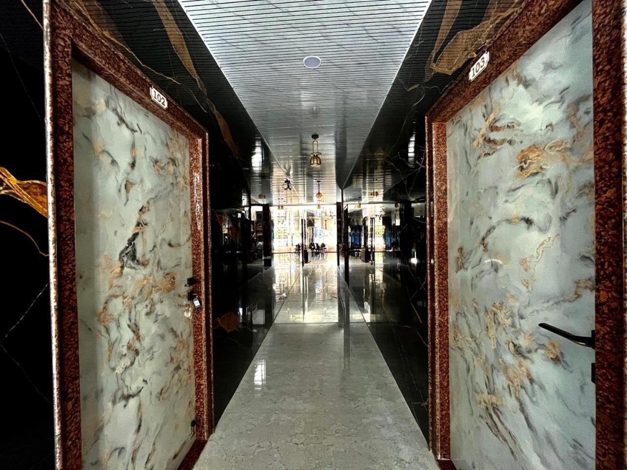 Hotel Banjara Hills Ābu Road Exteriör bild